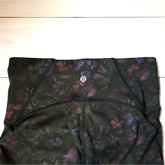 Lululemon Train Times Crop 17" Leggings in Frozen Flourish Multi/Black, Size 8 - Picture 6 of 9
